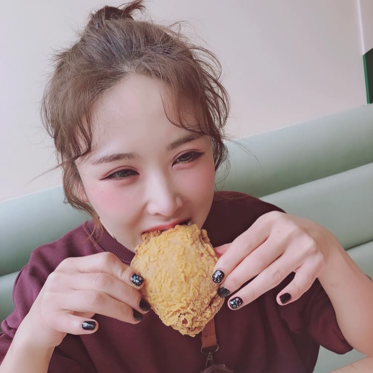 超人爱美食🍔野哥野嫂