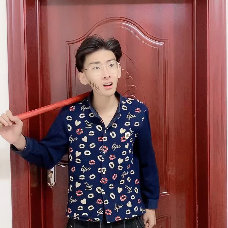 爱笑岩❗️还在努力.