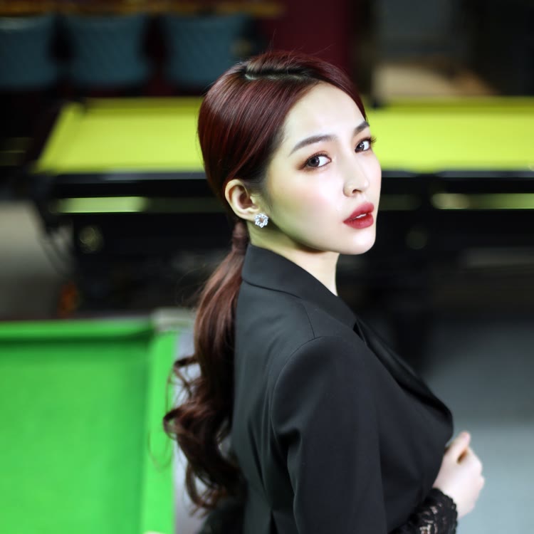 王钟瑶JUNE