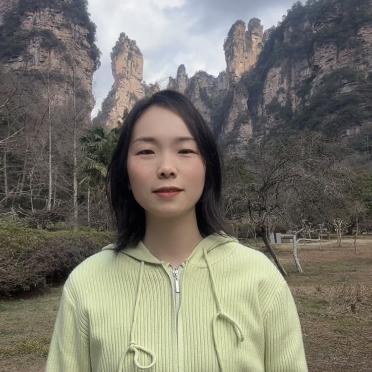 张家界导游欣欣