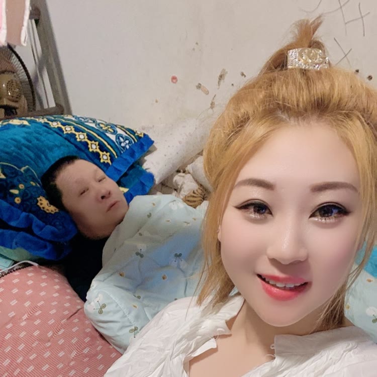 《张晓馨》