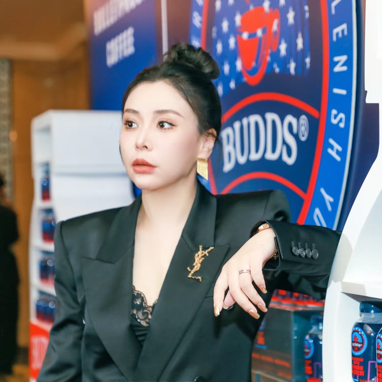 胡颜雪10号10点大场