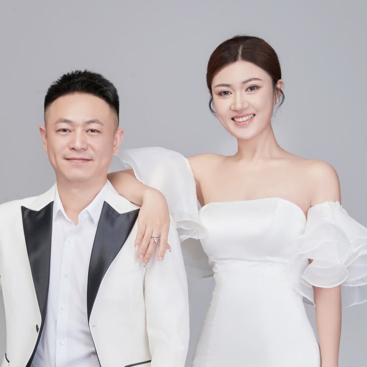 妍伊夫妇