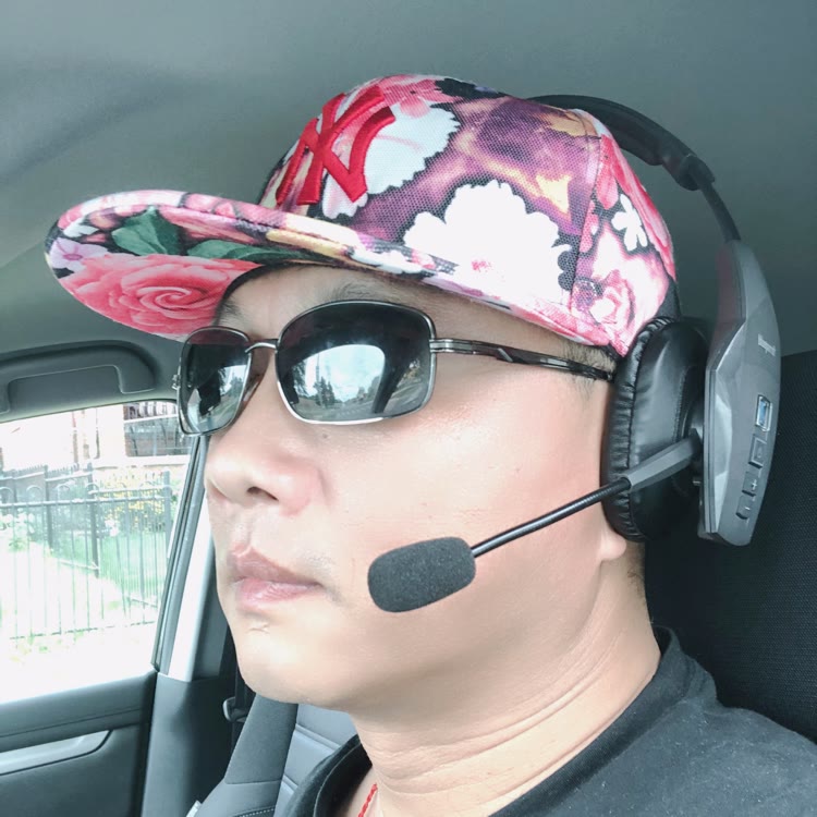 美国加拿大开卡车的鸿哥