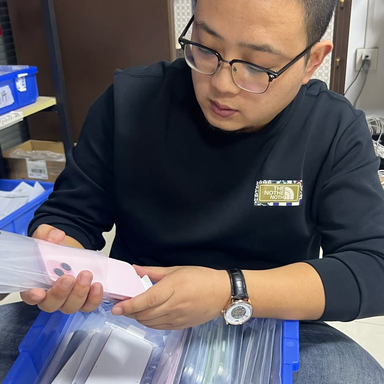 卖手机的王铁锤