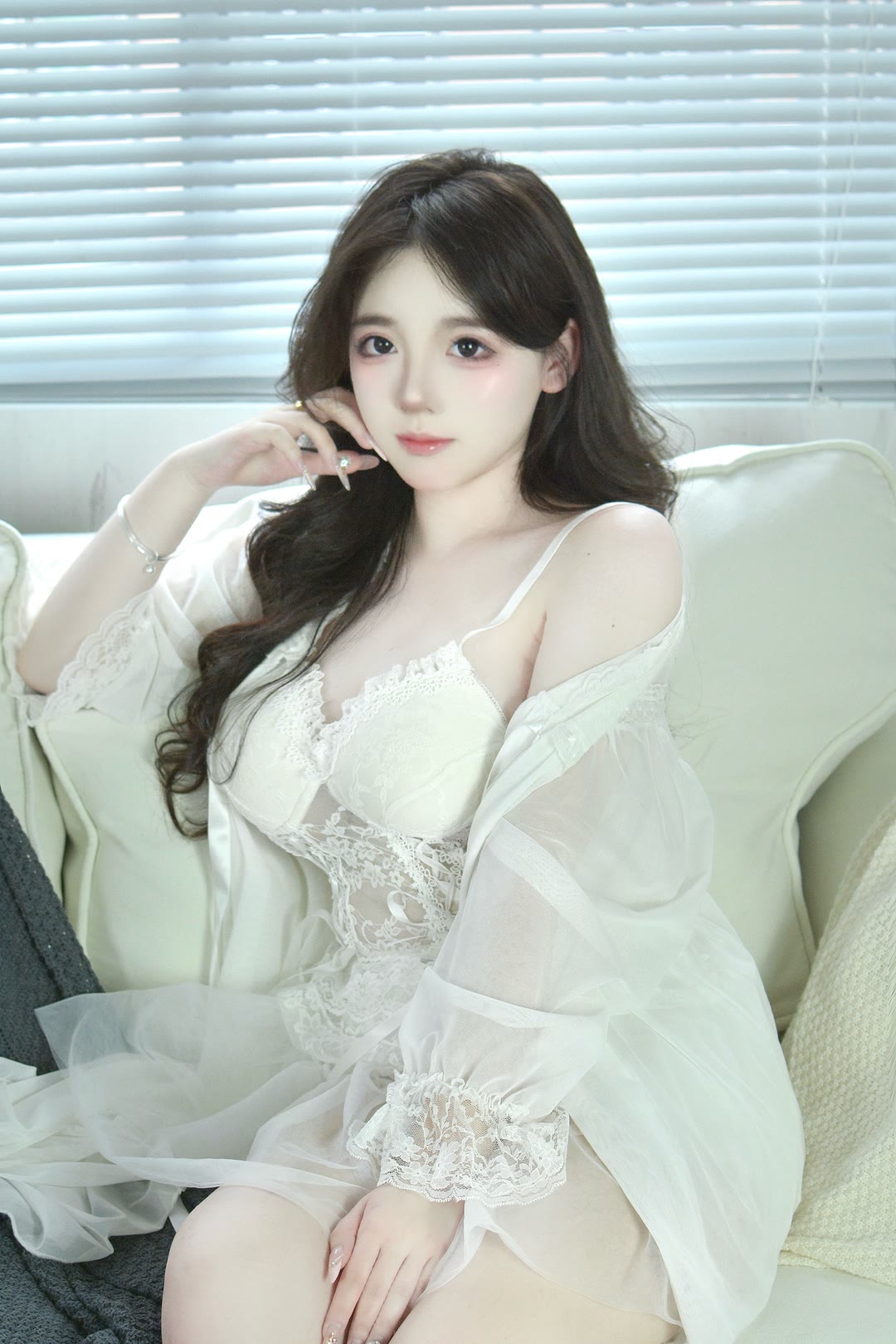 
Umi的纯白世界，在纯欲之间，她是自己的造梦者，
-纯欲Mvp
-第1
张图片