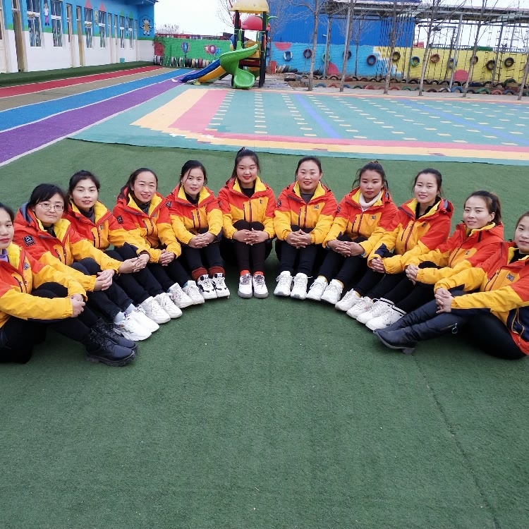 快手教育排行榜第7名幼师苹果一正能量,新榜指数803.6984272988784,新增作品数40,播放数97.89w,点赞数1.12w,评论数1646,分享数551,新增粉丝数8492,累计粉丝数93.77w