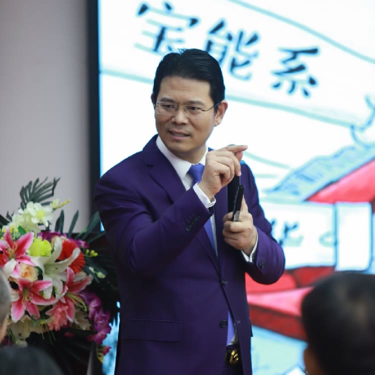 快手家居排行榜第25名三藏商业设计,新榜指数651.5169294227345,新增作品数4,播放数3.7w,点赞数364,评论数21,分享数27,新增粉丝数78,累计粉丝数152.53w