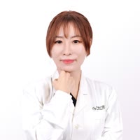 快手健康排行榜第23名中医谢铮,新榜指数729.5921812933191,新增作品数3,播放数3.02w,点赞数1402,评论数98,分享数262,新增粉丝数3369,累计粉丝数91.07w