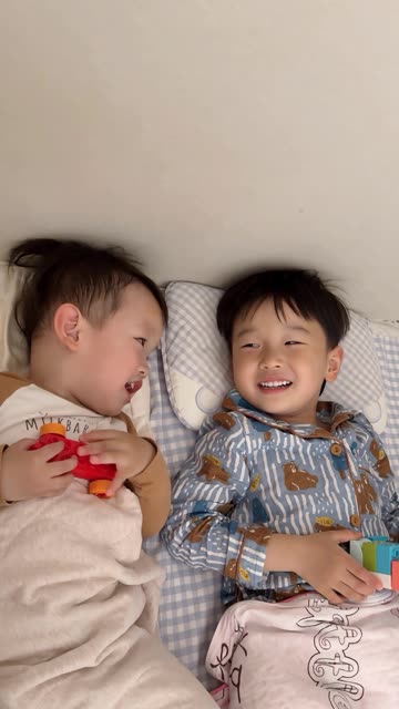 哥哥姐姐们 六一快乐～ #小铁过六一