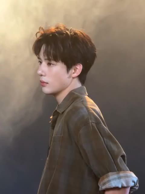 伦敦未必有弹🎹的#王安宇 忧郁 #春日星引力