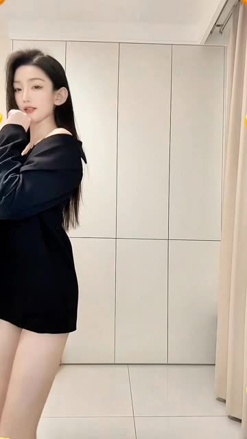 一滴一滴刺痛我的心～ #梦的翅膀受了伤 #穿搭 #美女