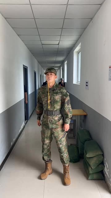 这是我听到最开心的命令了 #穿上军装的样子